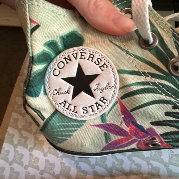 Women’s Chuck Taylor All Star Tropical Print High Top - Picture 5 of 5